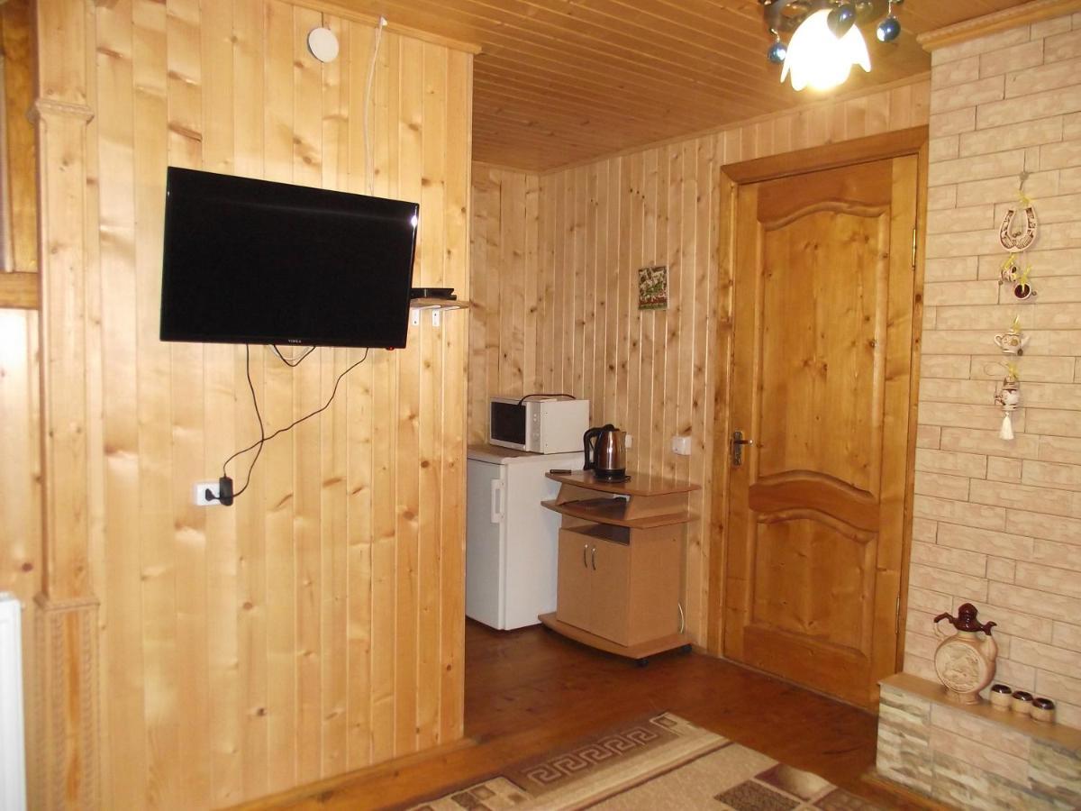 Guesthouse U Dida Viktora Jaremče Esterno foto