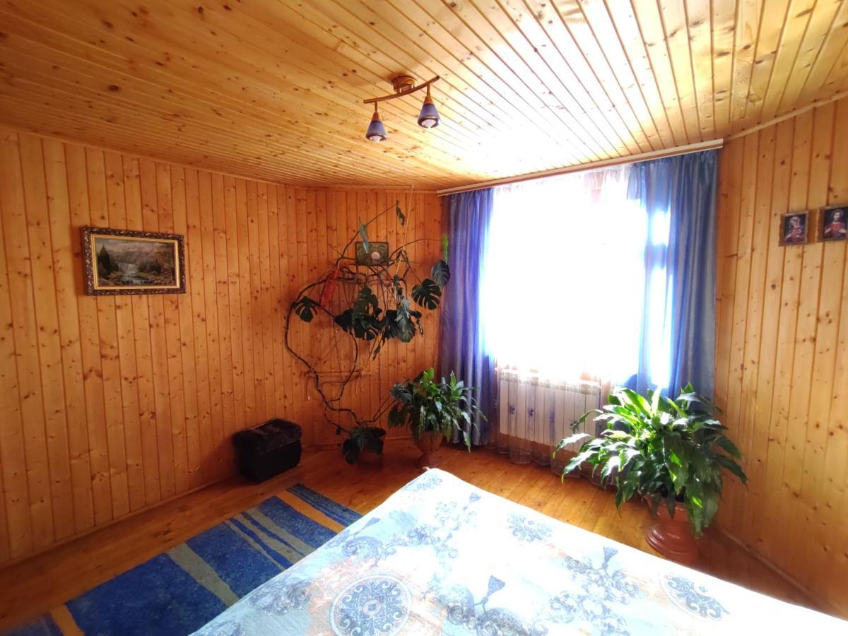 Guesthouse U Dida Viktora Jaremče Esterno foto