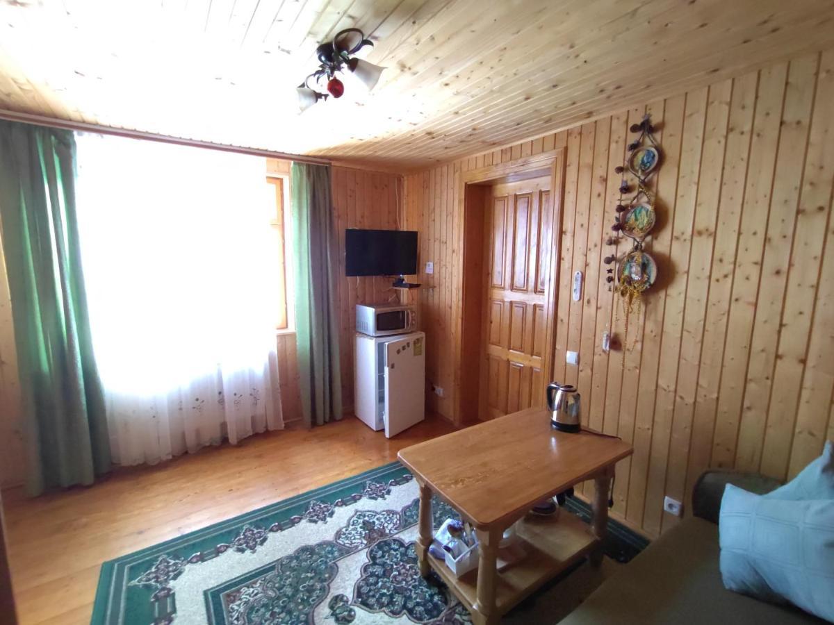 Guesthouse U Dida Viktora Jaremče Esterno foto