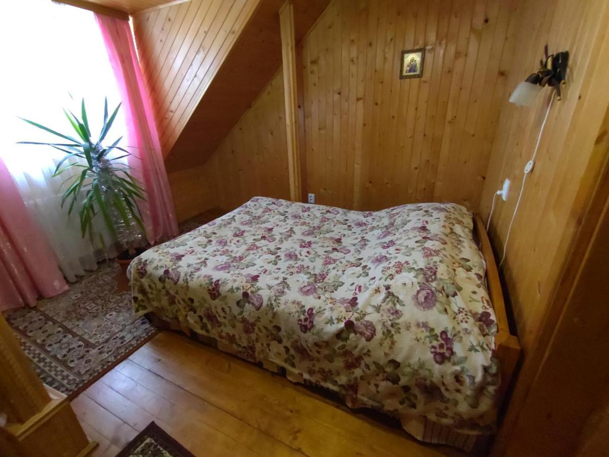 Guesthouse U Dida Viktora Jaremče Esterno foto