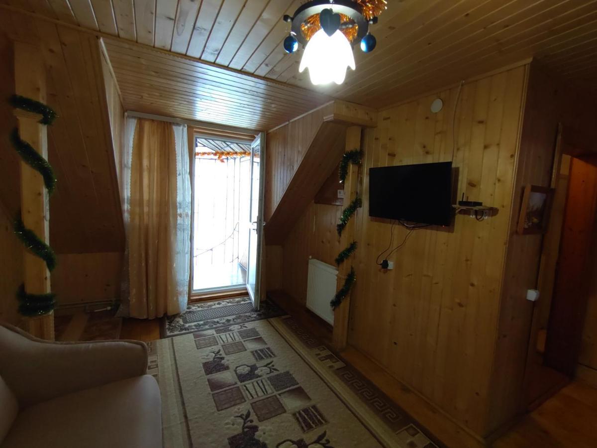 Guesthouse U Dida Viktora Jaremče Esterno foto