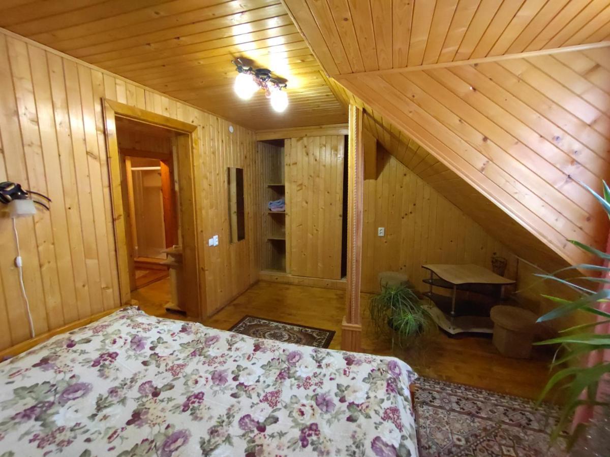 Guesthouse U Dida Viktora Jaremče Esterno foto